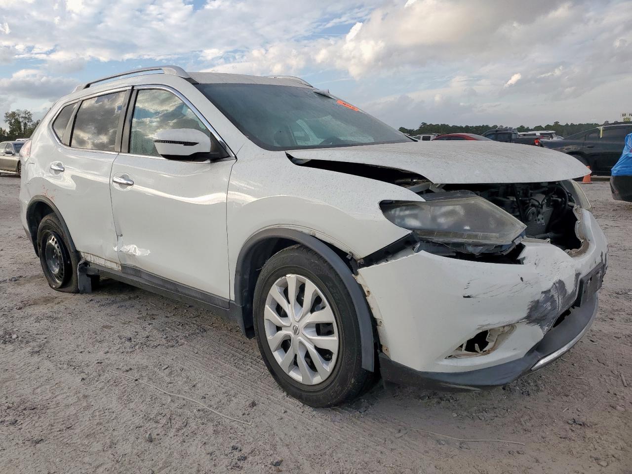 2016 Nissan Rogue S - Фото 4