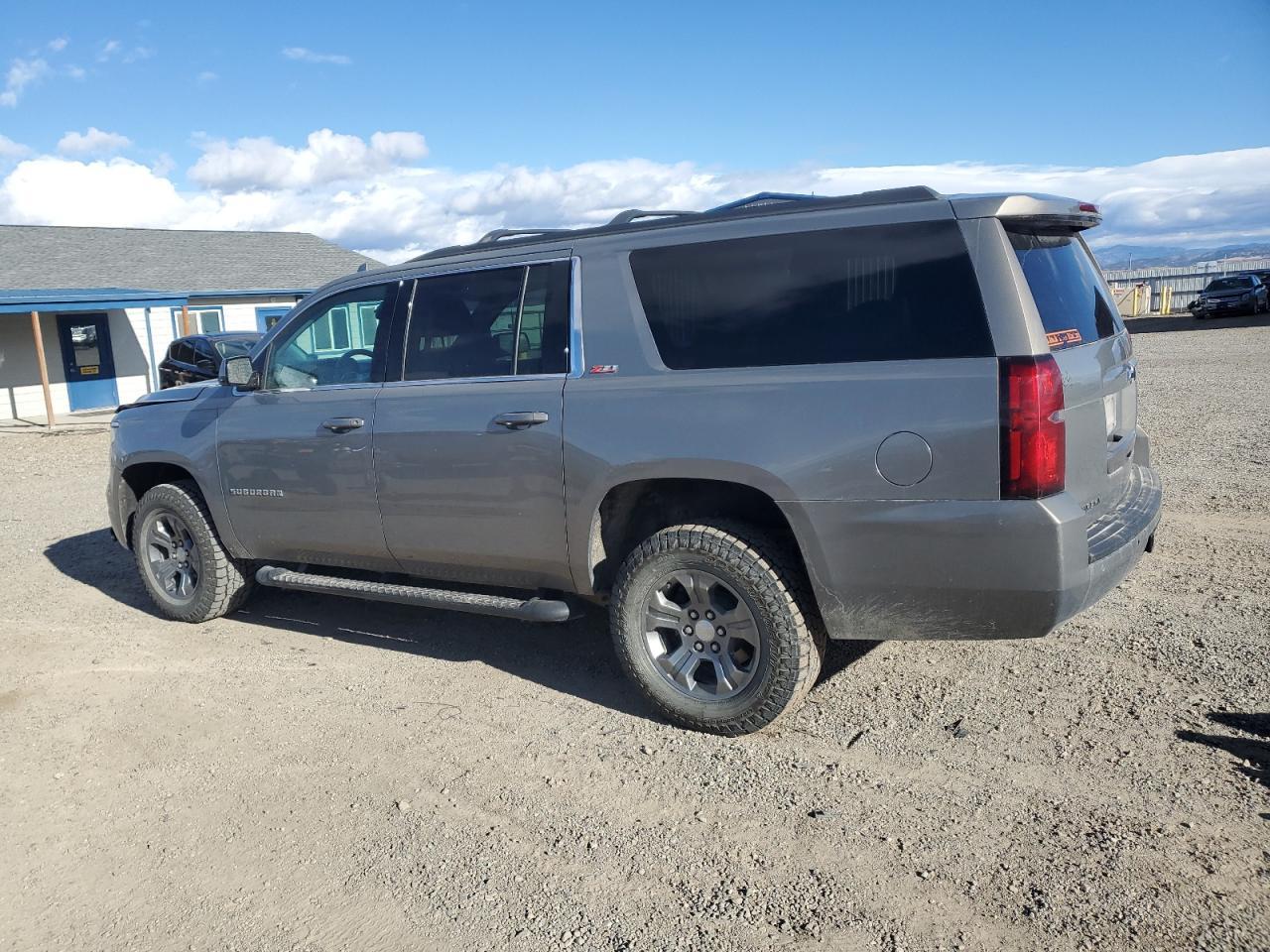 2017 Chevrolet Suburban K1500 Lt - Image 2