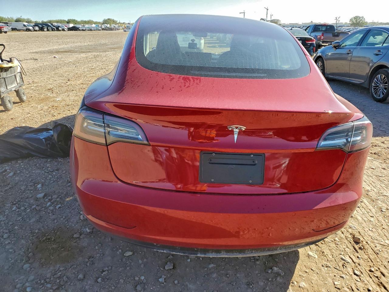 2018 Tesla Model 3 - Фото 6