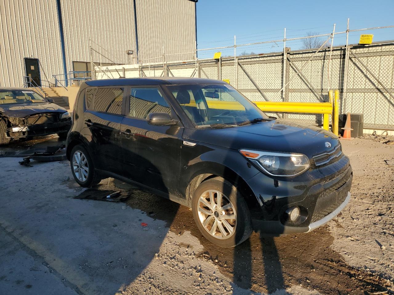 2017 Kia Soul + - Фото 4