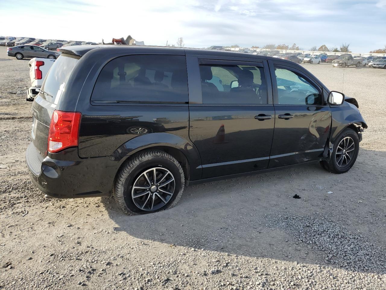 2019 Dodge Grand Caravan Sxt - Фото 3