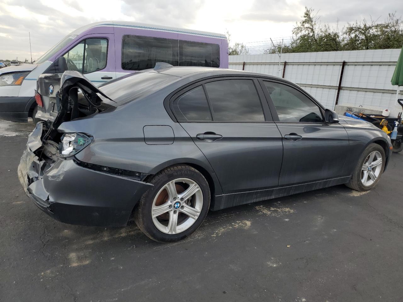 2015 BMW 320 I - Фото 3
