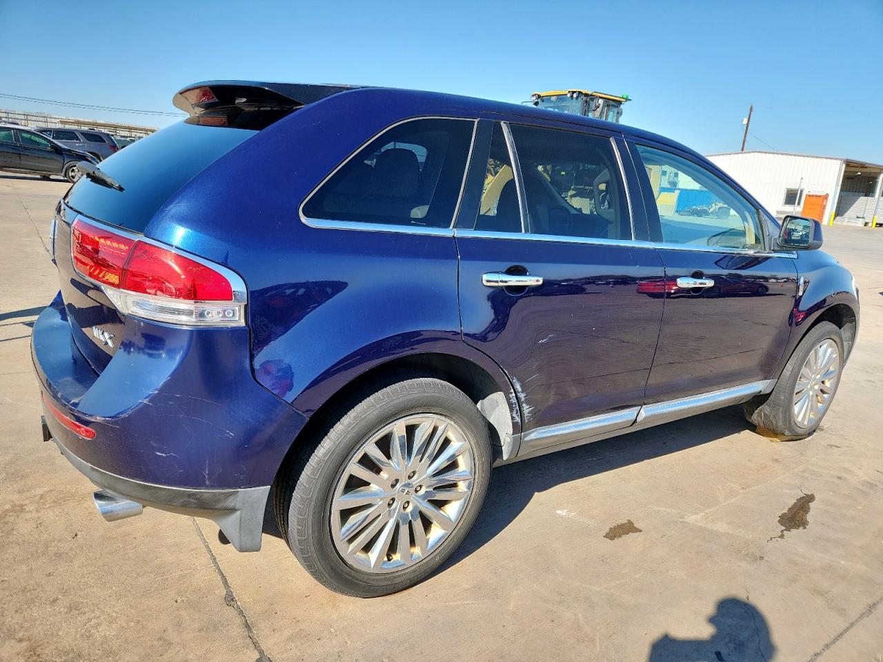 2011 Lincoln Townhouse Mkx - Image 3