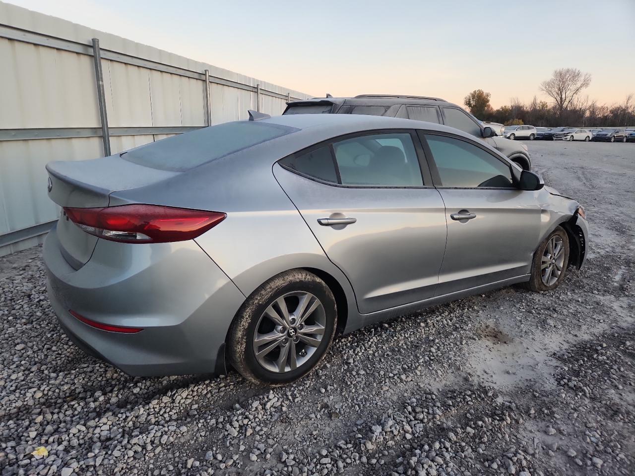 2017 Hyundai Elantra Se - Image 3