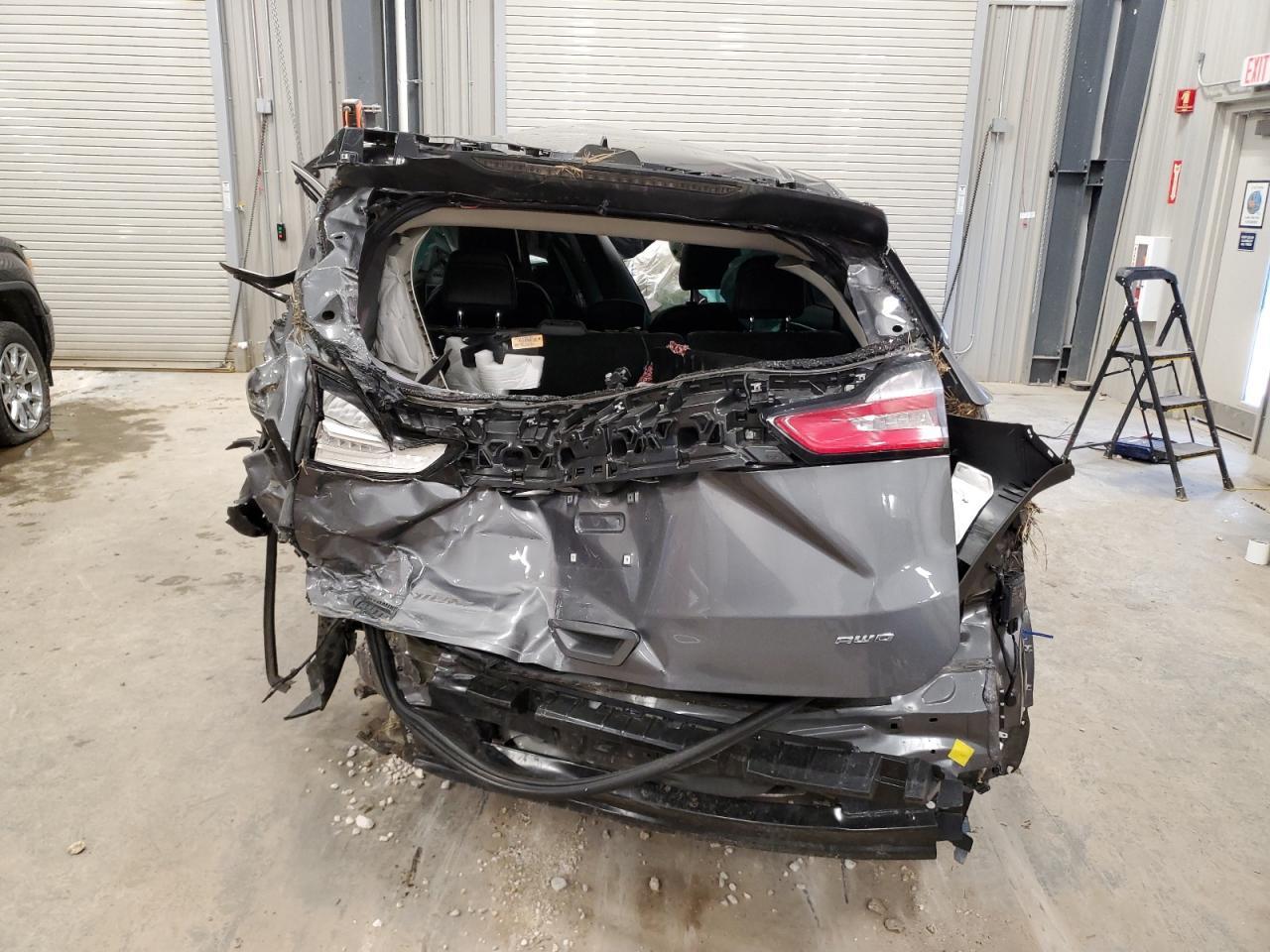 2024 Ford Edge Titanium - Image 6