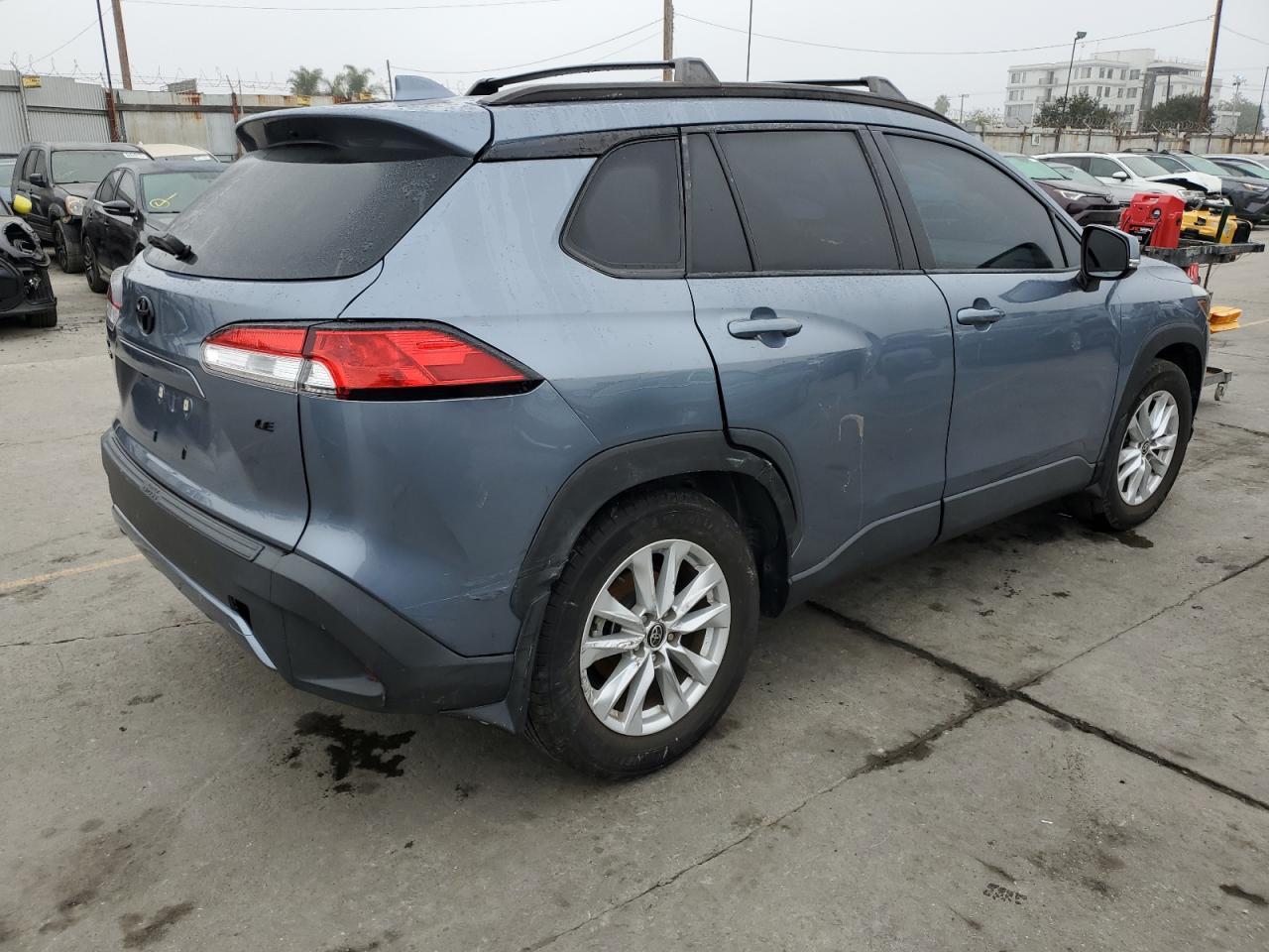 2022 Toyota Corolla Cross Le - Фото 3