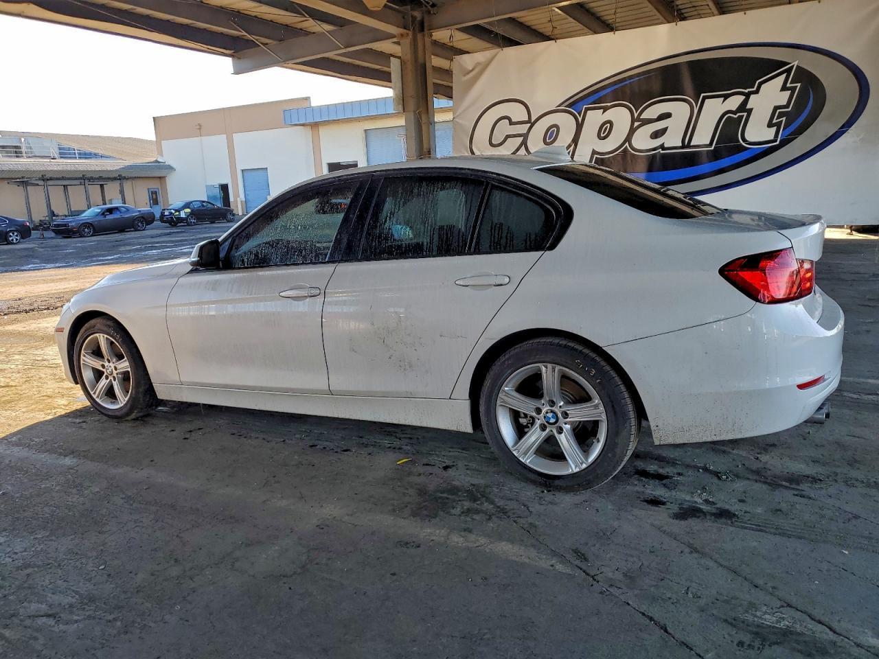 2014 BMW 328 I Sulev - Фото 2