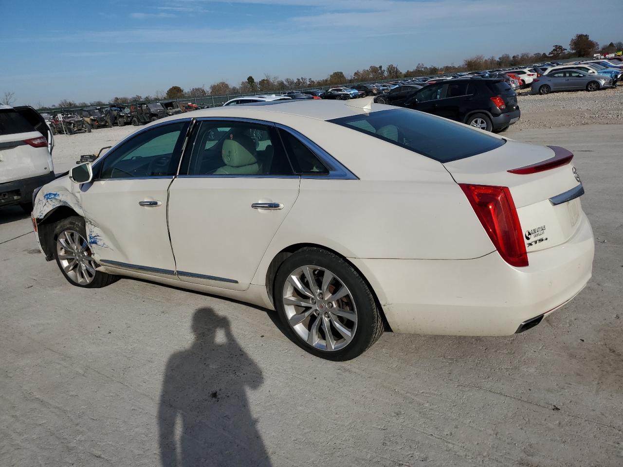 2015 Cadillac Xts Luxury Collection - Image 2