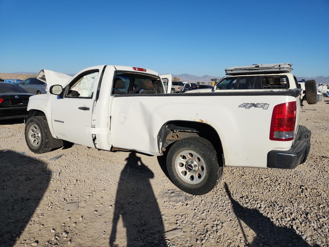 2010 GMC Sierra K1500 - Фото 2