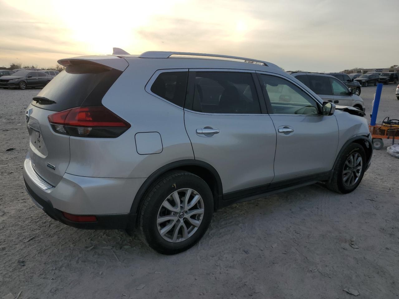 2020 Nissan Rogue S - Image 3