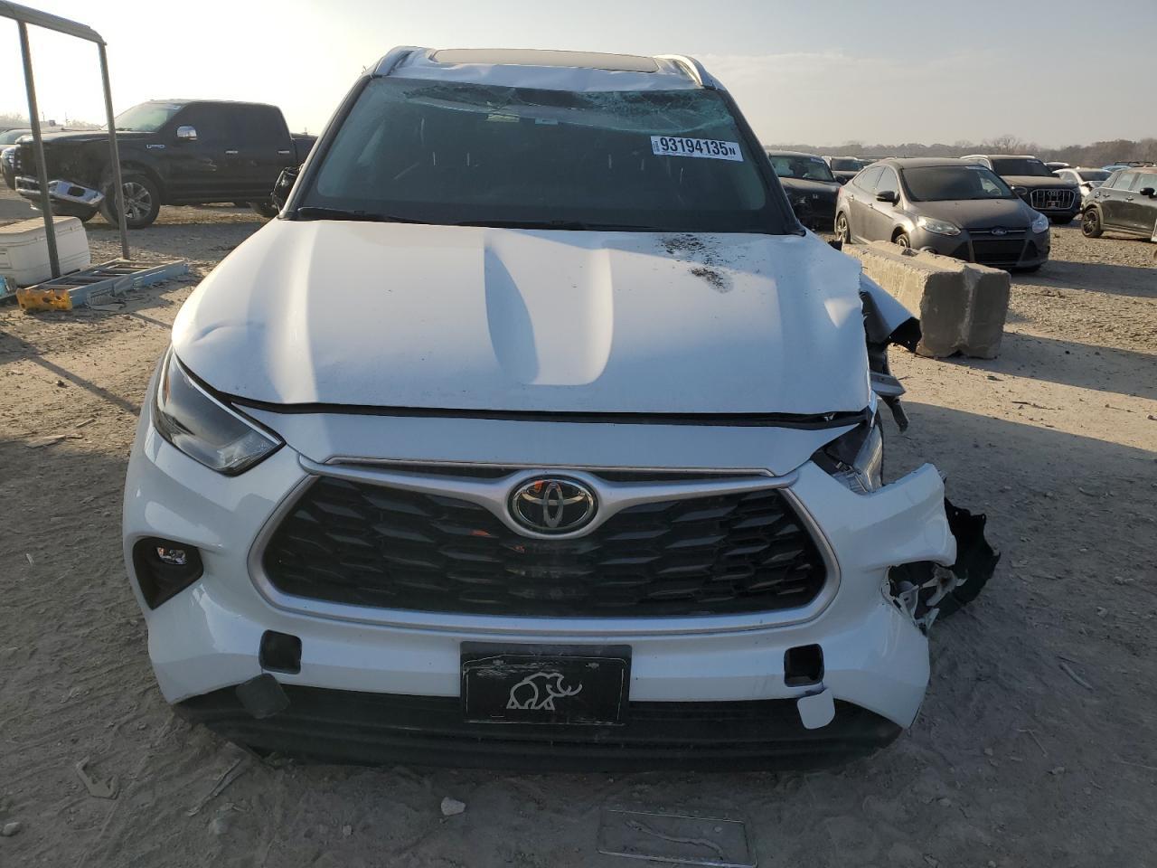 2024 Toyota Highlander Le - Фото 5