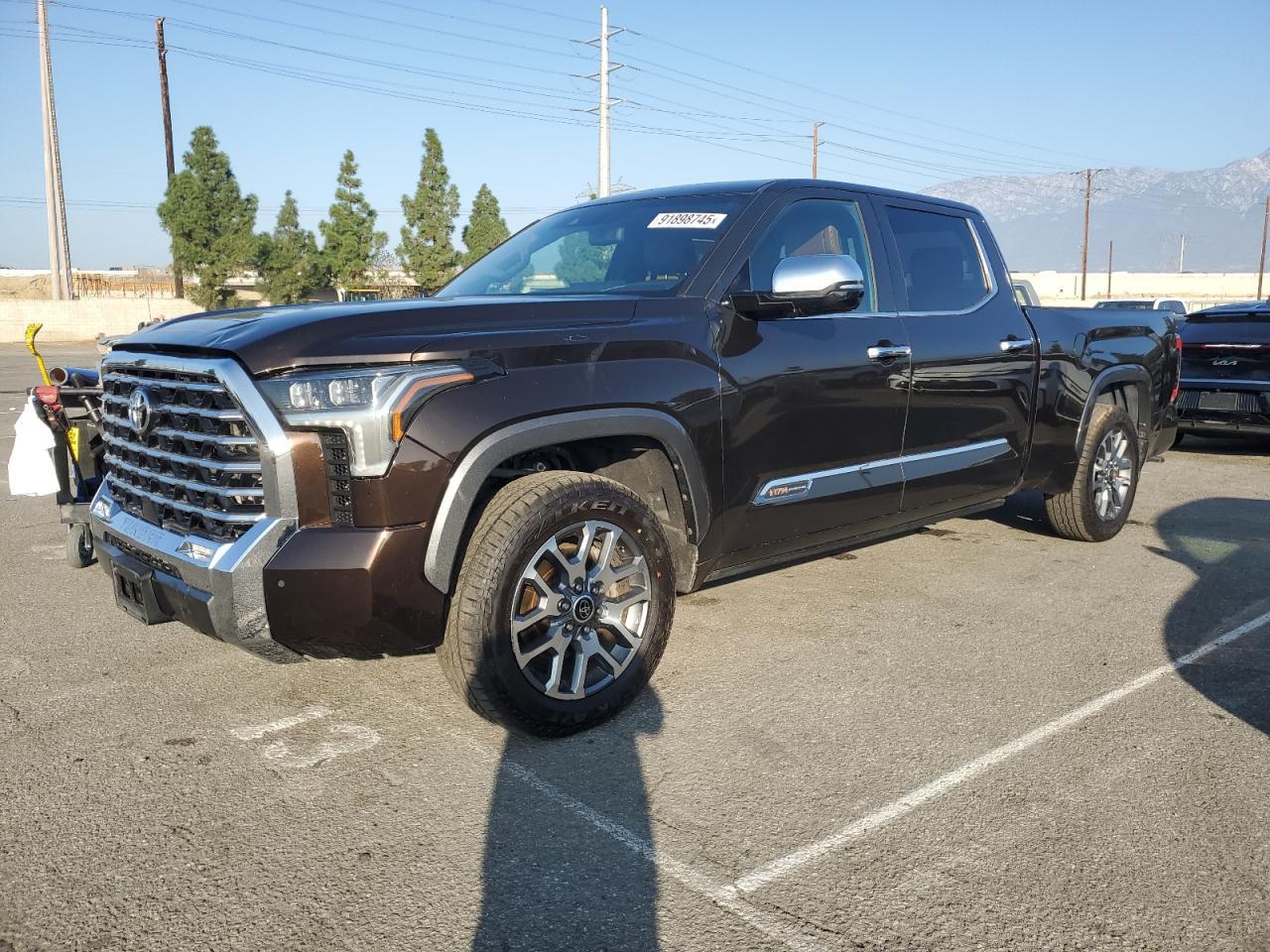 2022 Toyota Tundra Crewmax Platinum