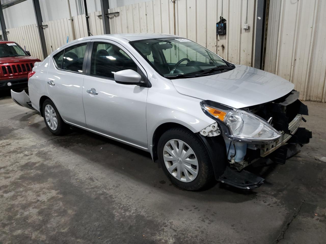 2015 Nissan Versa S - Image 4