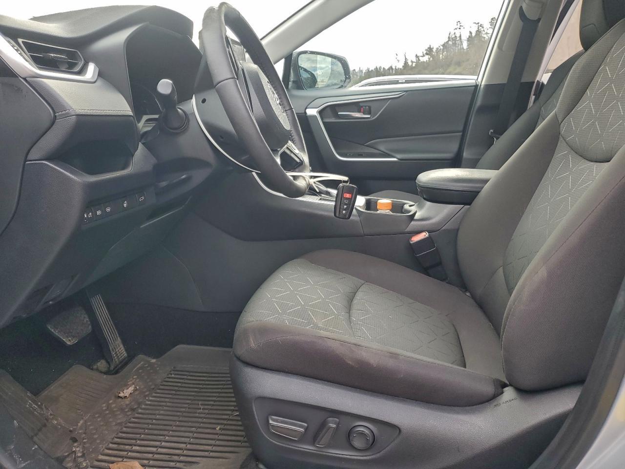 2024 Toyota Rav4 Xle - Image 7