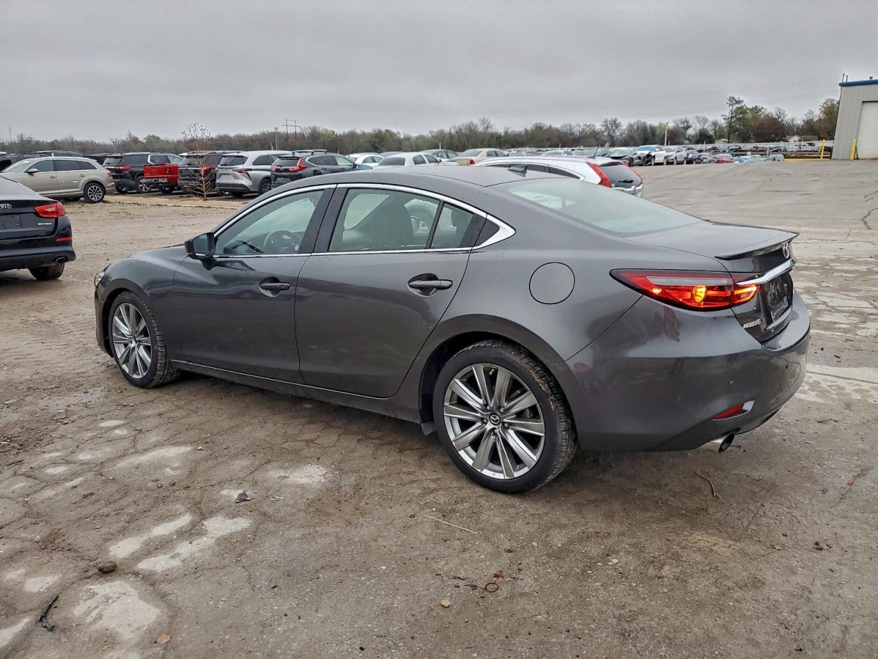 2018 Mazda 6 Signature - Image 2
