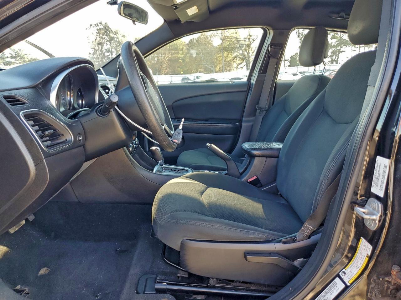 2012 Chrysler 200 Lx - Фото 7