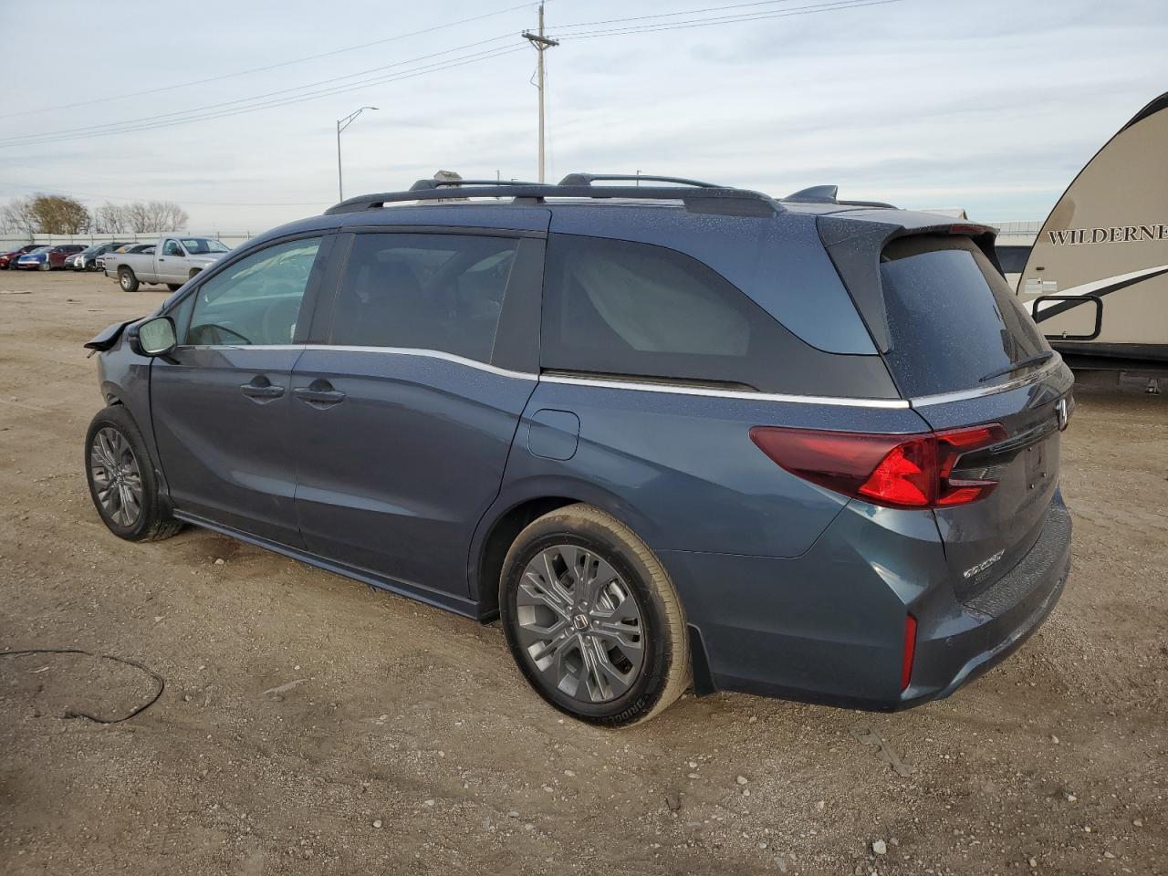 2026 Honda Odyssey Touring - Фото 2