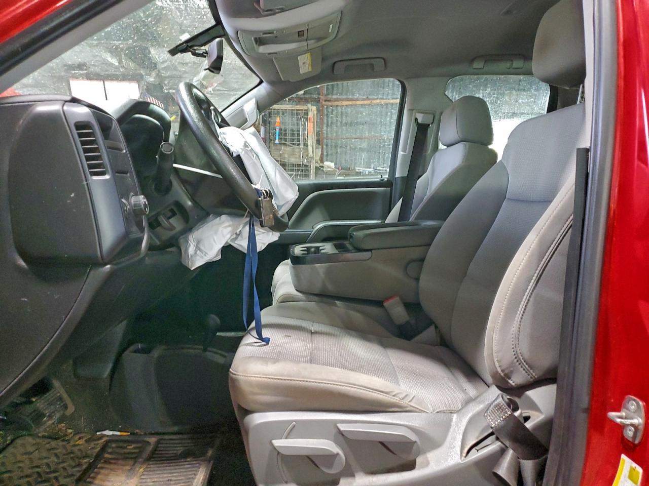 2018 Chevrolet Silverado K1500 Custom - Фото 7