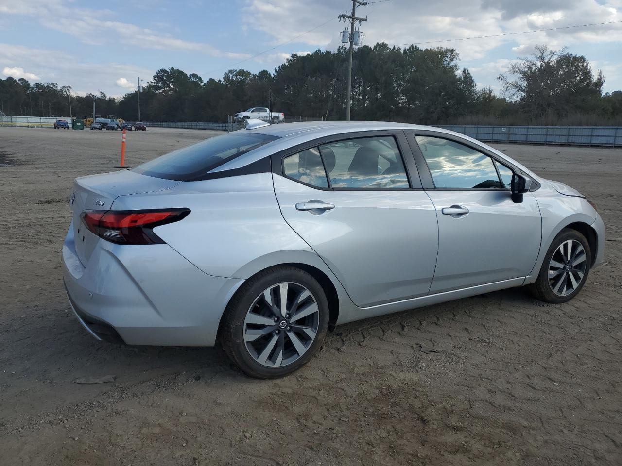2024 Nissan Versa Sv - Фото 3