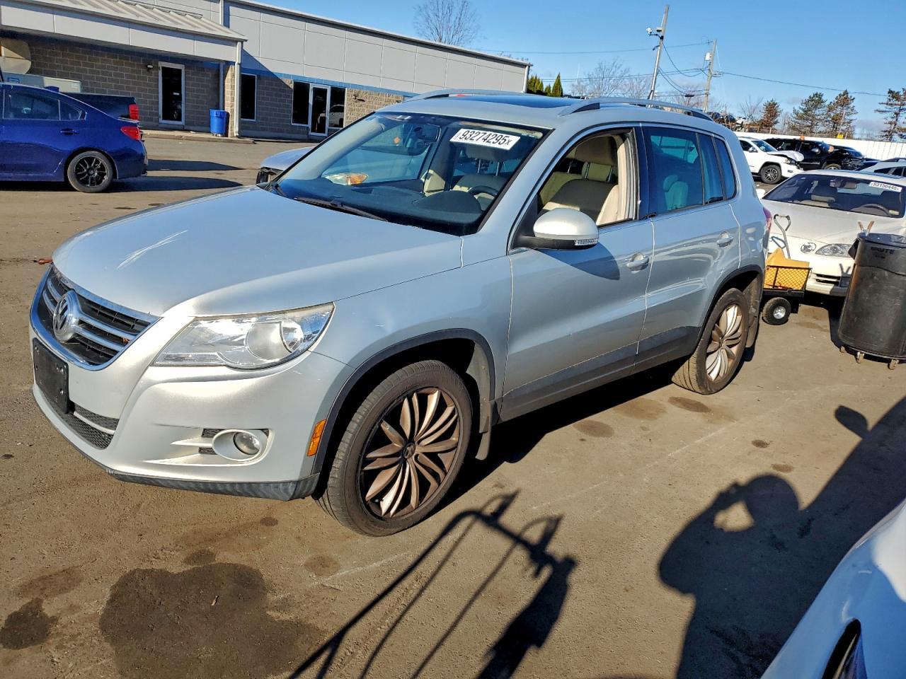 2011 Volkswagen Tiguan S