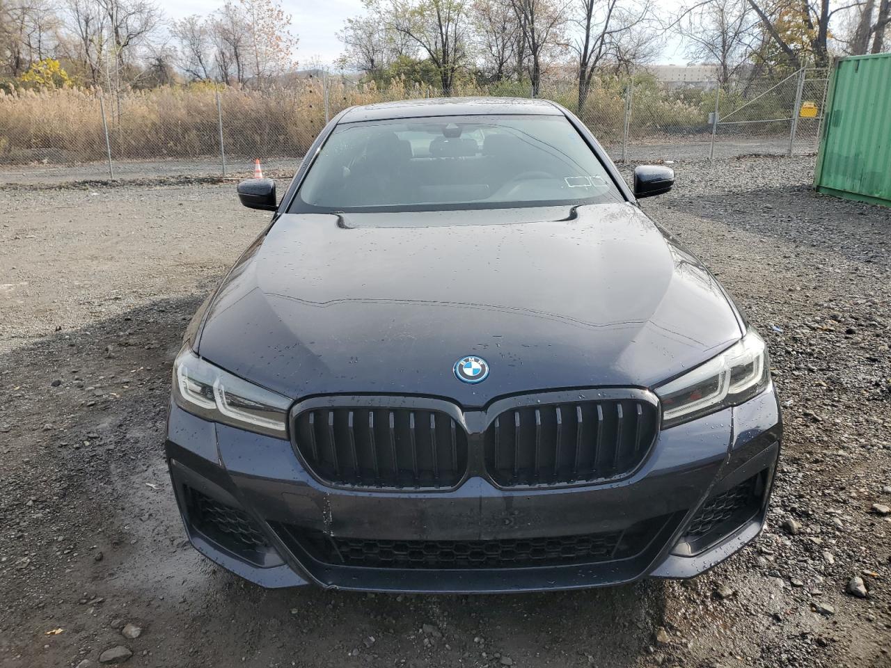 2022 BMW 530Xe - Image 5