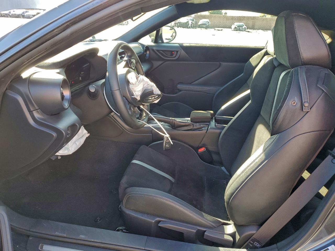 2024 Toyota Gr 86 Premium - Image 7