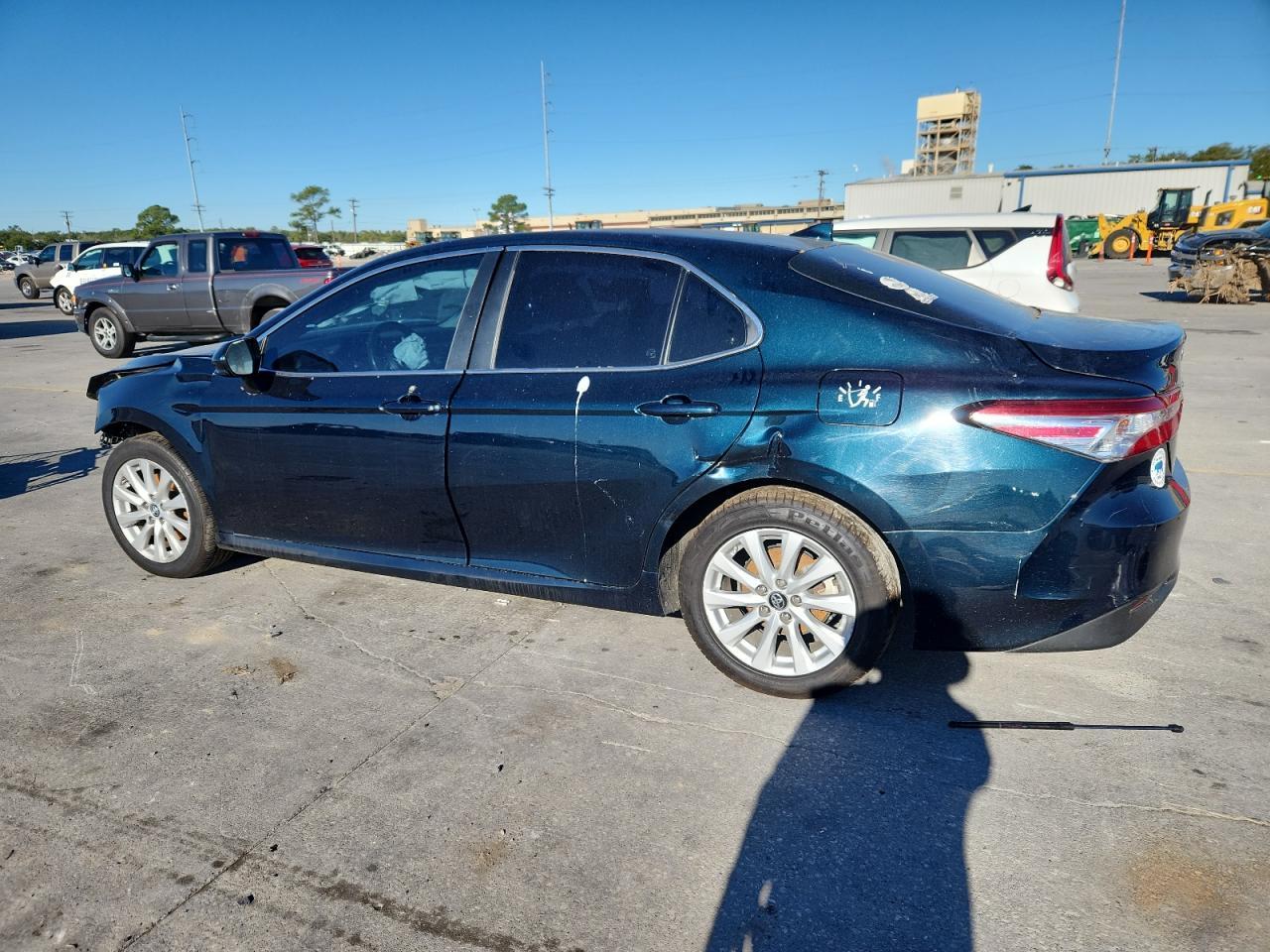 2019 Toyota Camry L - Фото 2