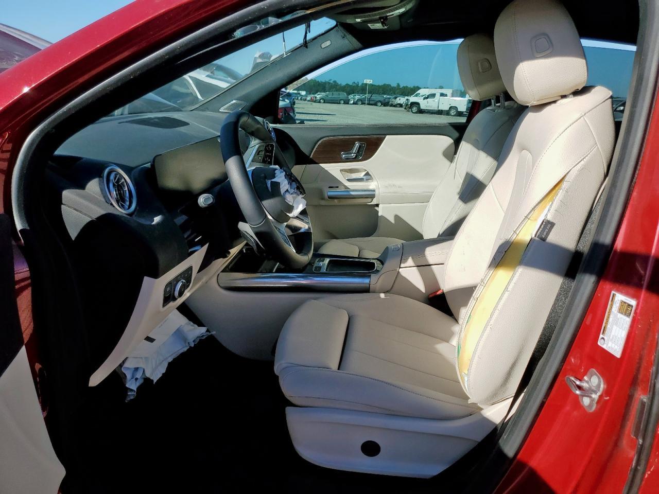 2025 Mercedes-Benz Gla 250 - Image 7