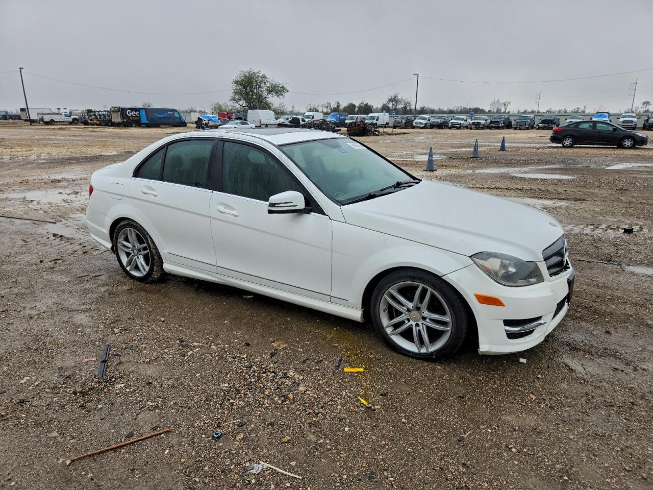 2013 Mercedes-Benz C 250 - Image 4