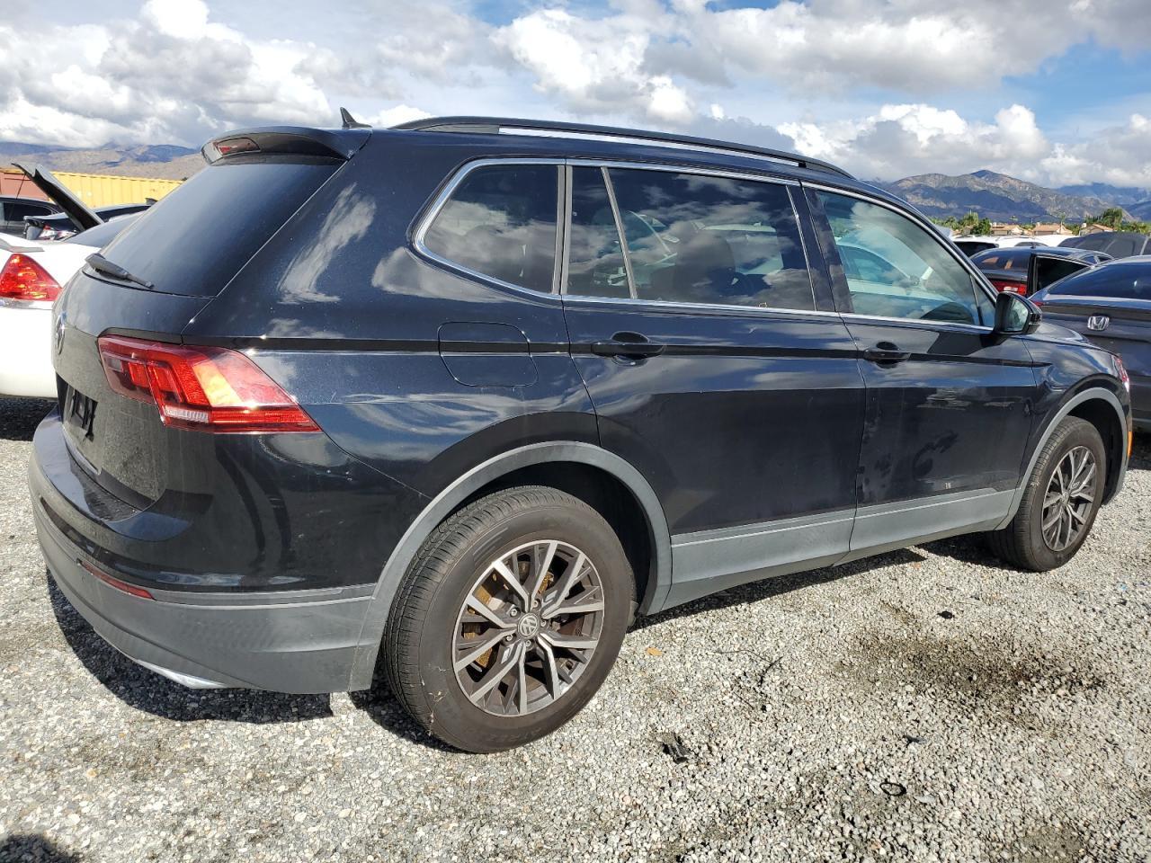 2019 Volkswagen Tiguan Se - Фото 3