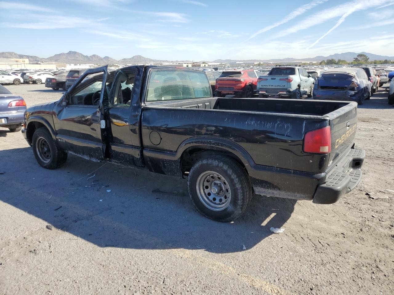 2002 Chevrolet S Truck S10 - Фото 2