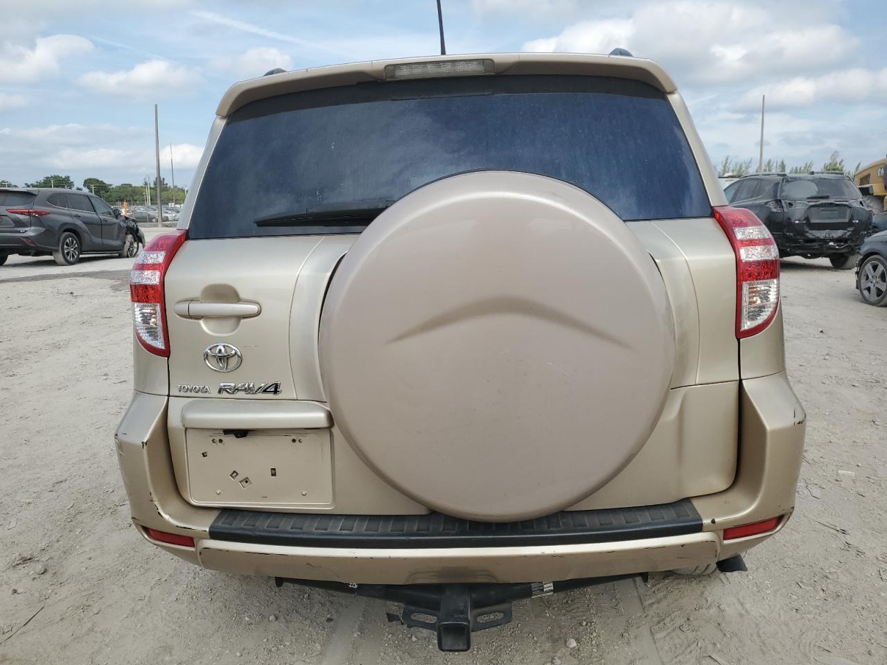 2010 Toyota Rav4 - Image 6