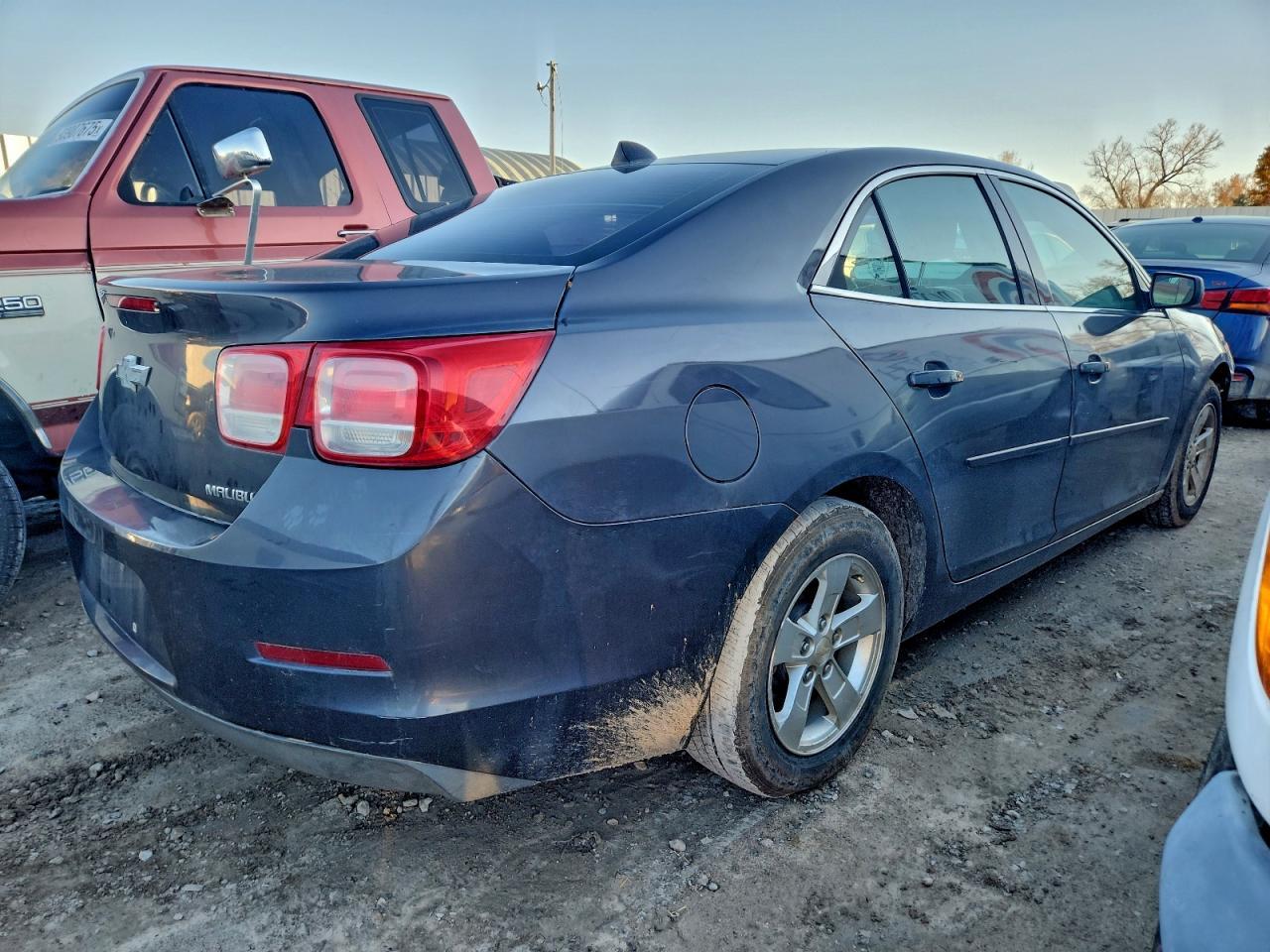 2013 Chevrolet Malibu Ls - Фото 3
