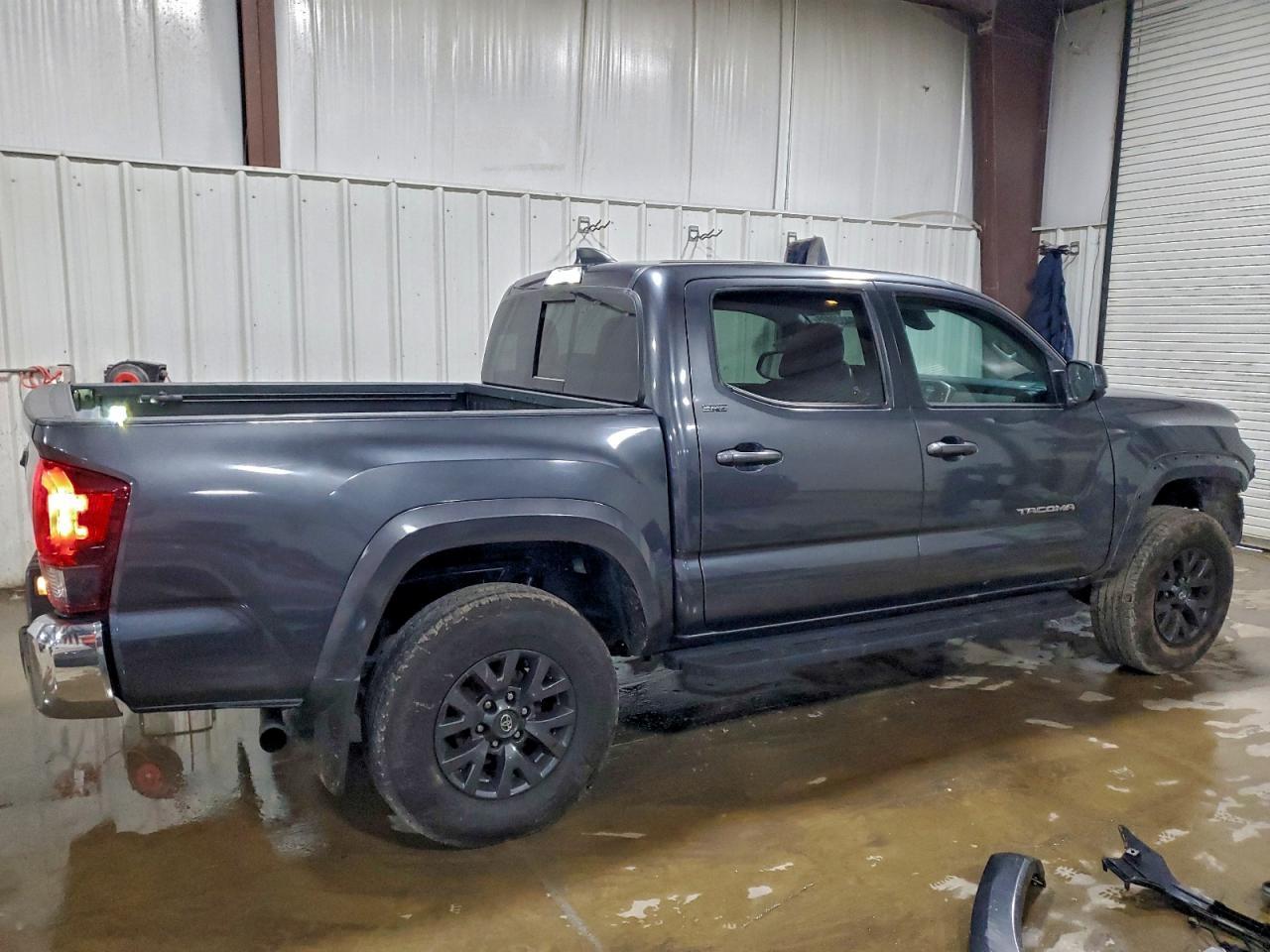 2022 Toyota Tacoma Double Cab - Фото 3