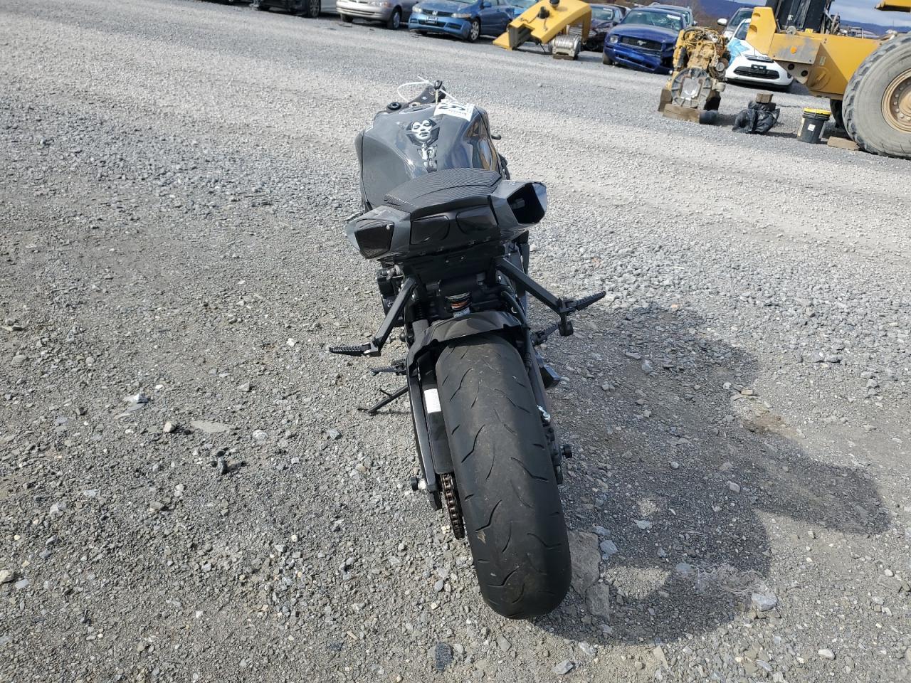 2025 Suzuki Gsx-R750 - Фото 4