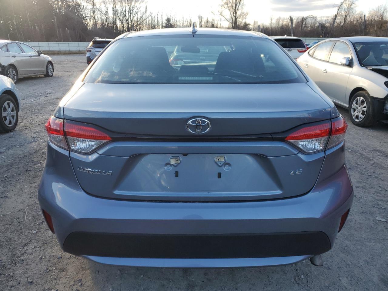 2022 Toyota Corolla Le - Image 6