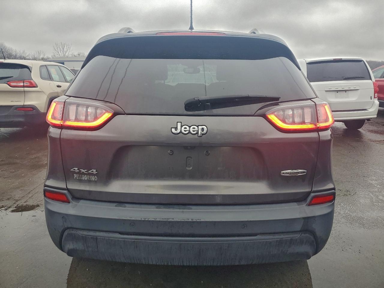 2020 Jeep Cherokee Latitude Plus - Image 6