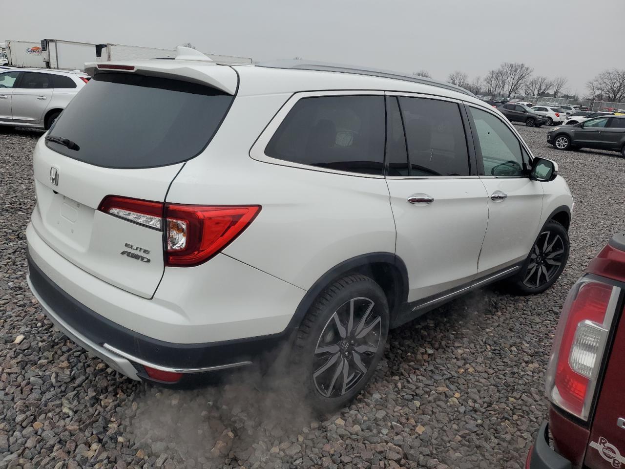 2021 Honda Pilot Elite - Фото 3