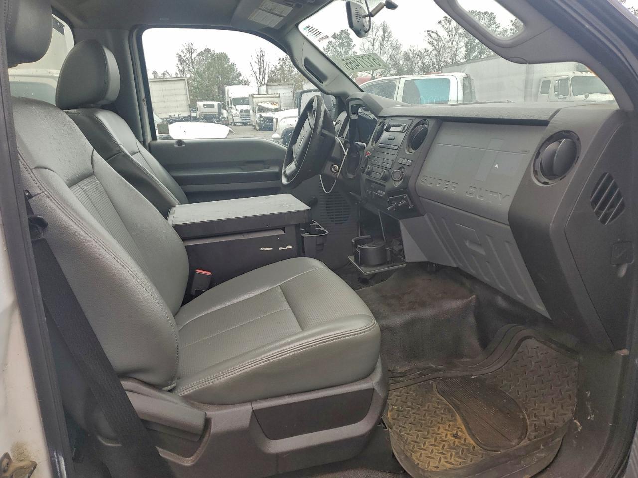 2013 Ford F450 Super Duty - Фото 7