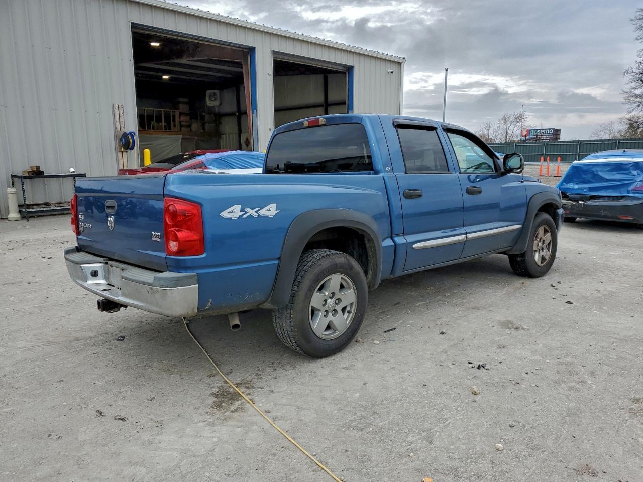 2006 Dodge Dakota Quad Laramie - Image 3