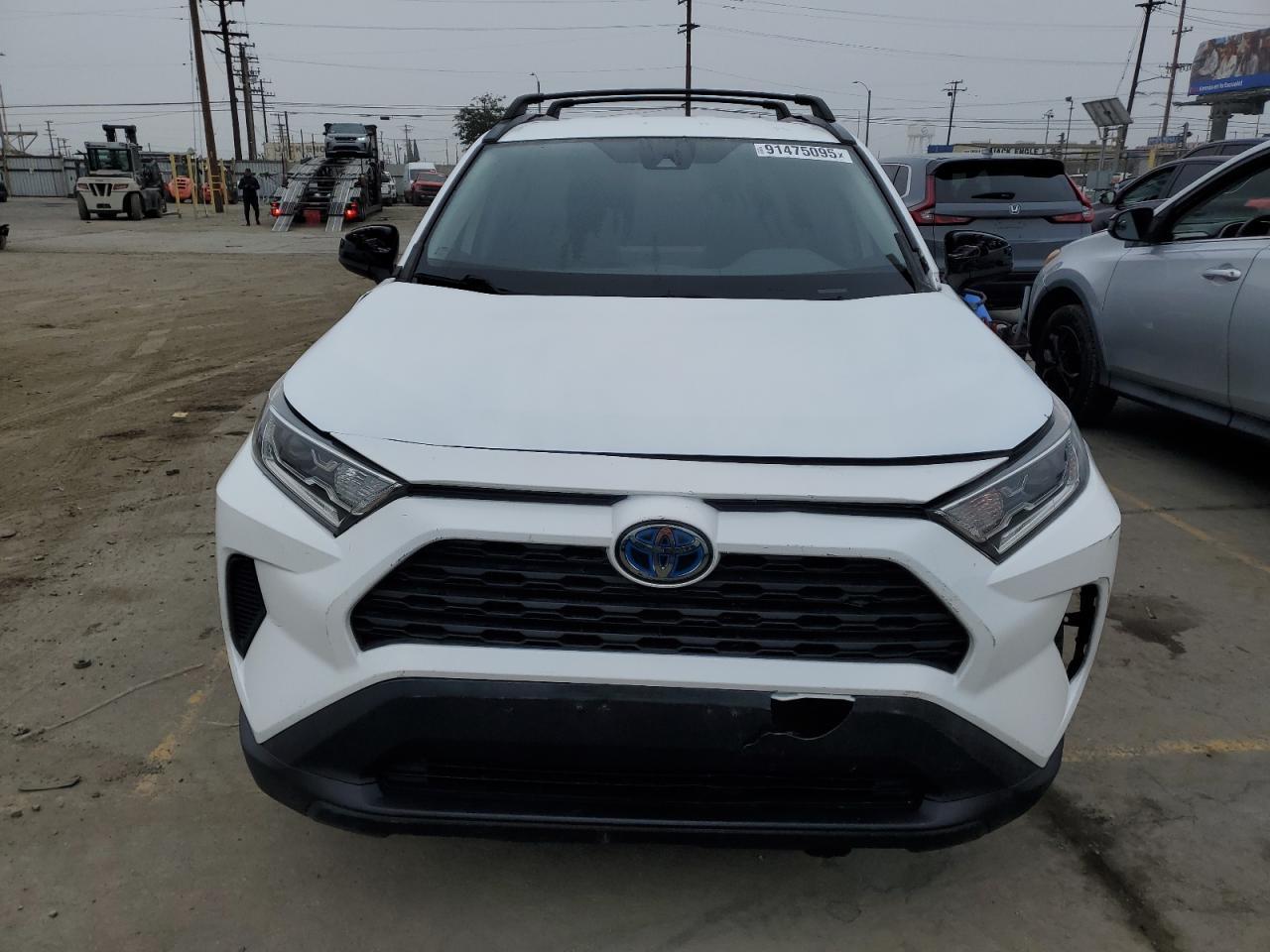 2019 Toyota Rav4 Le - Image 5