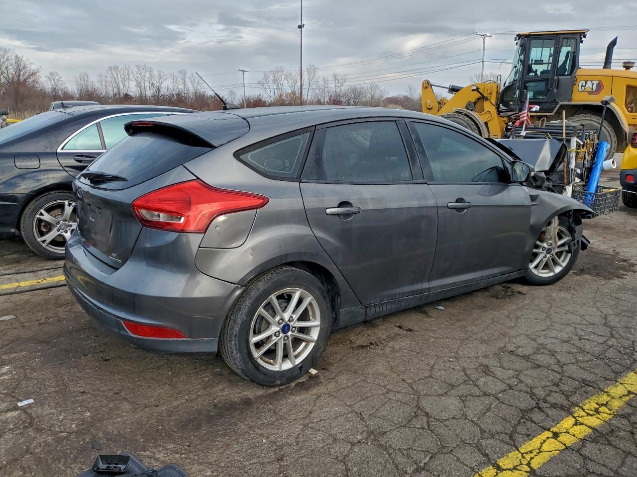 2016 Ford Focus Se - Image 3