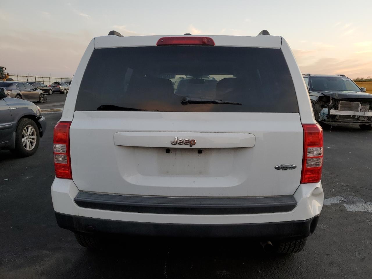 2017 Jeep Patriot Latitude - Image 6