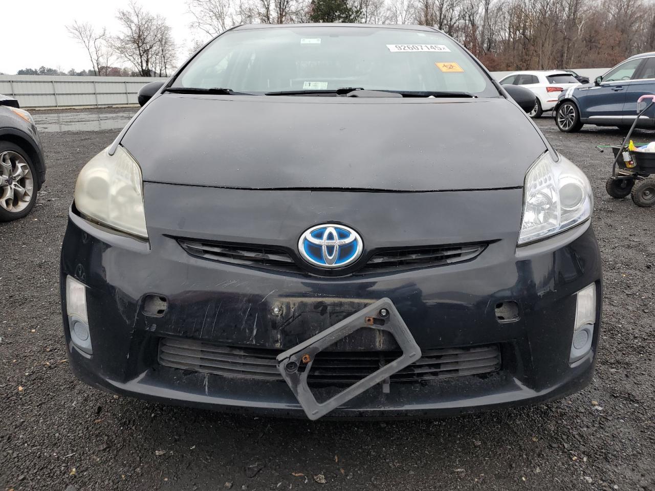 2011 Toyota Prius Two - Фото 5