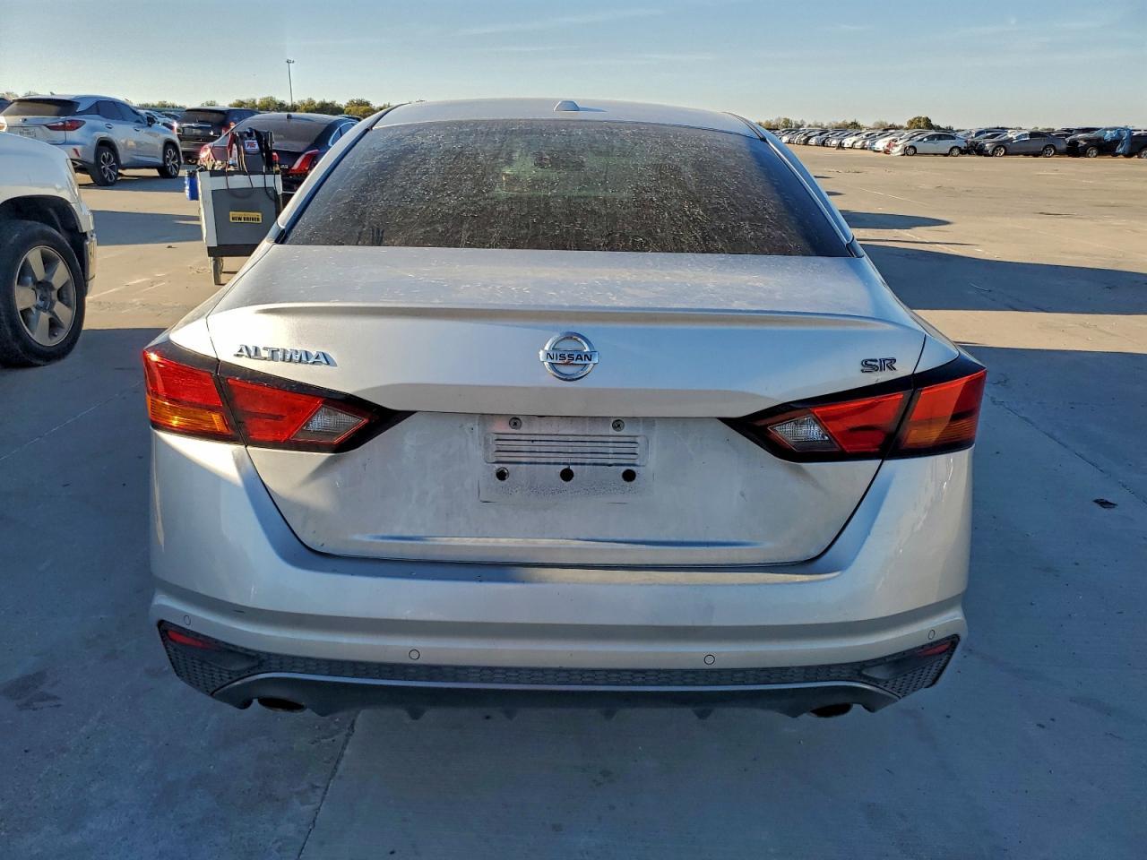 2020 Nissan Altima Sr - Фото 6