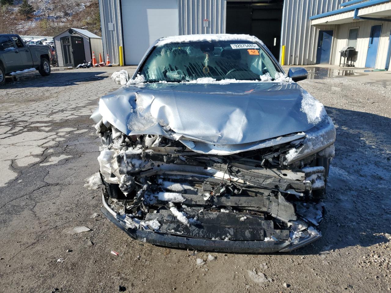 2021 Toyota Camry Le - Фото 5