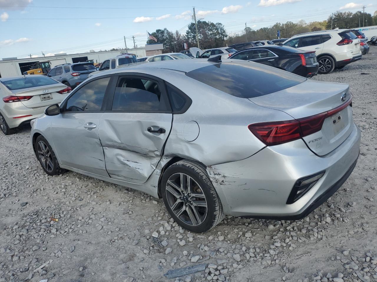 2019 Kia Forte Gt Line - Image 2