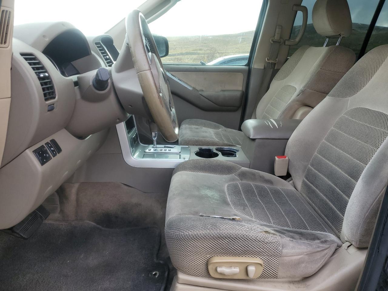 2012 Nissan Pathfinder S - Image 7