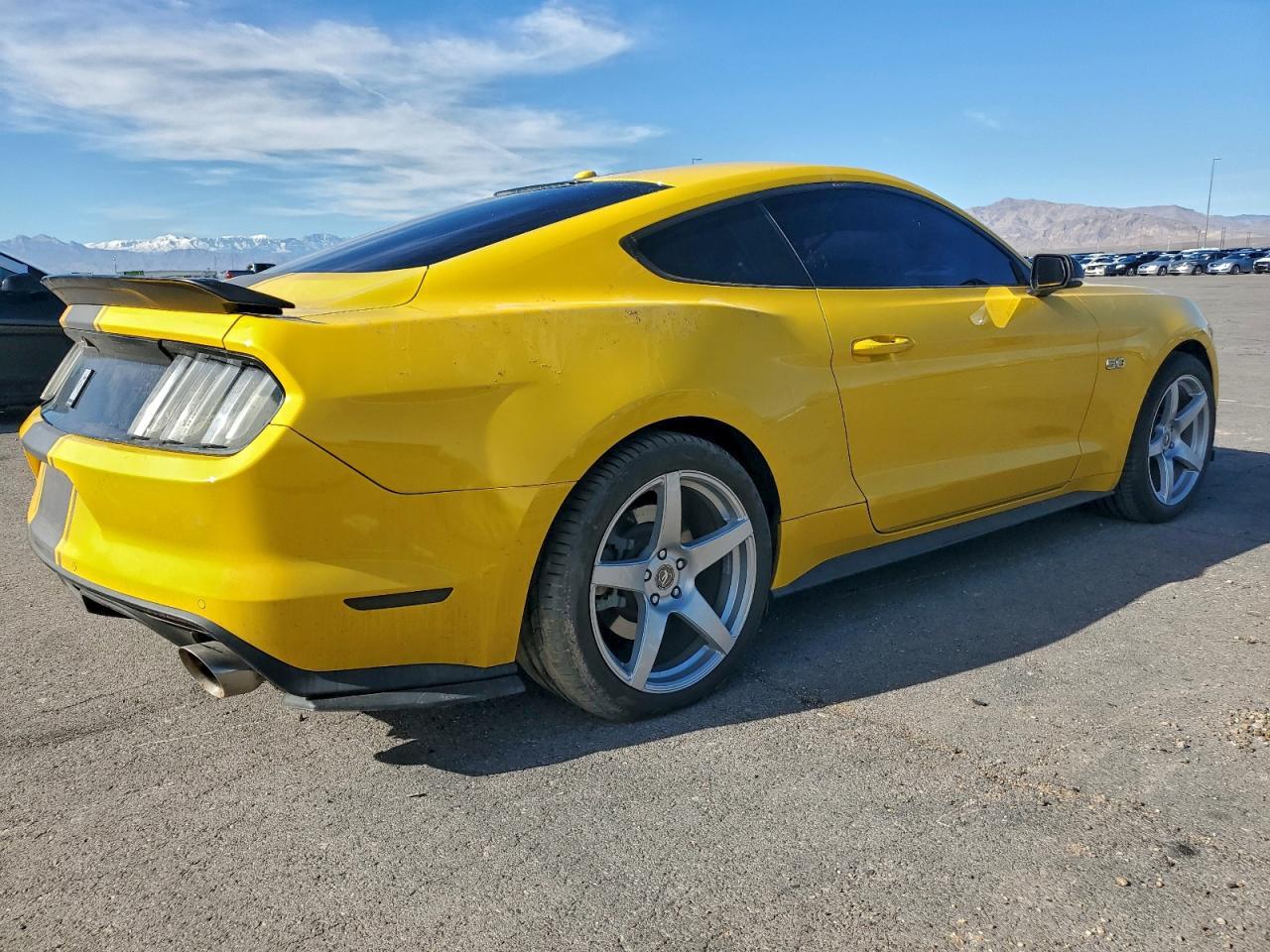 2015 Ford Mustang - Фото 3
