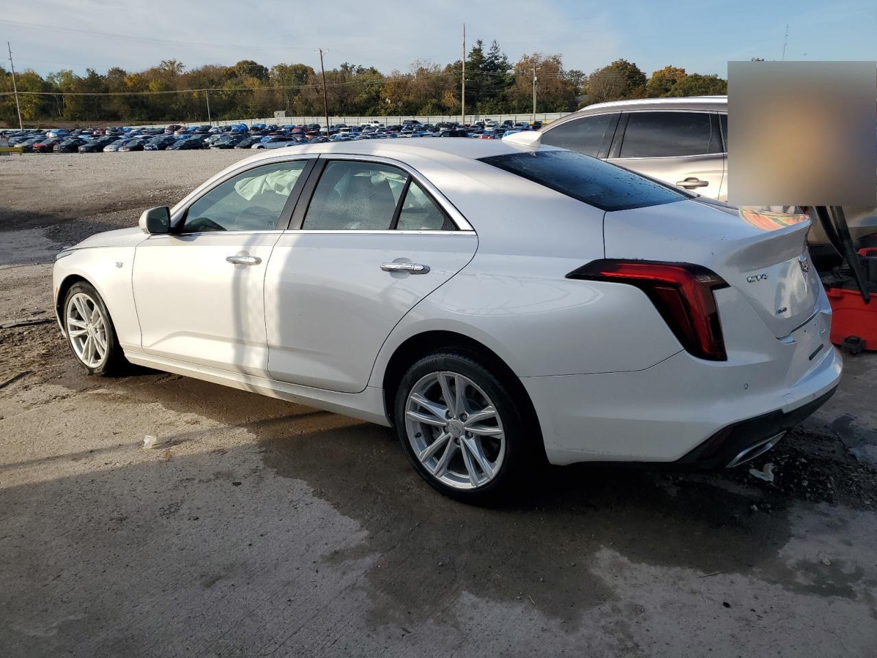 2023 Cadillac Ct4 Luxury - Image 2